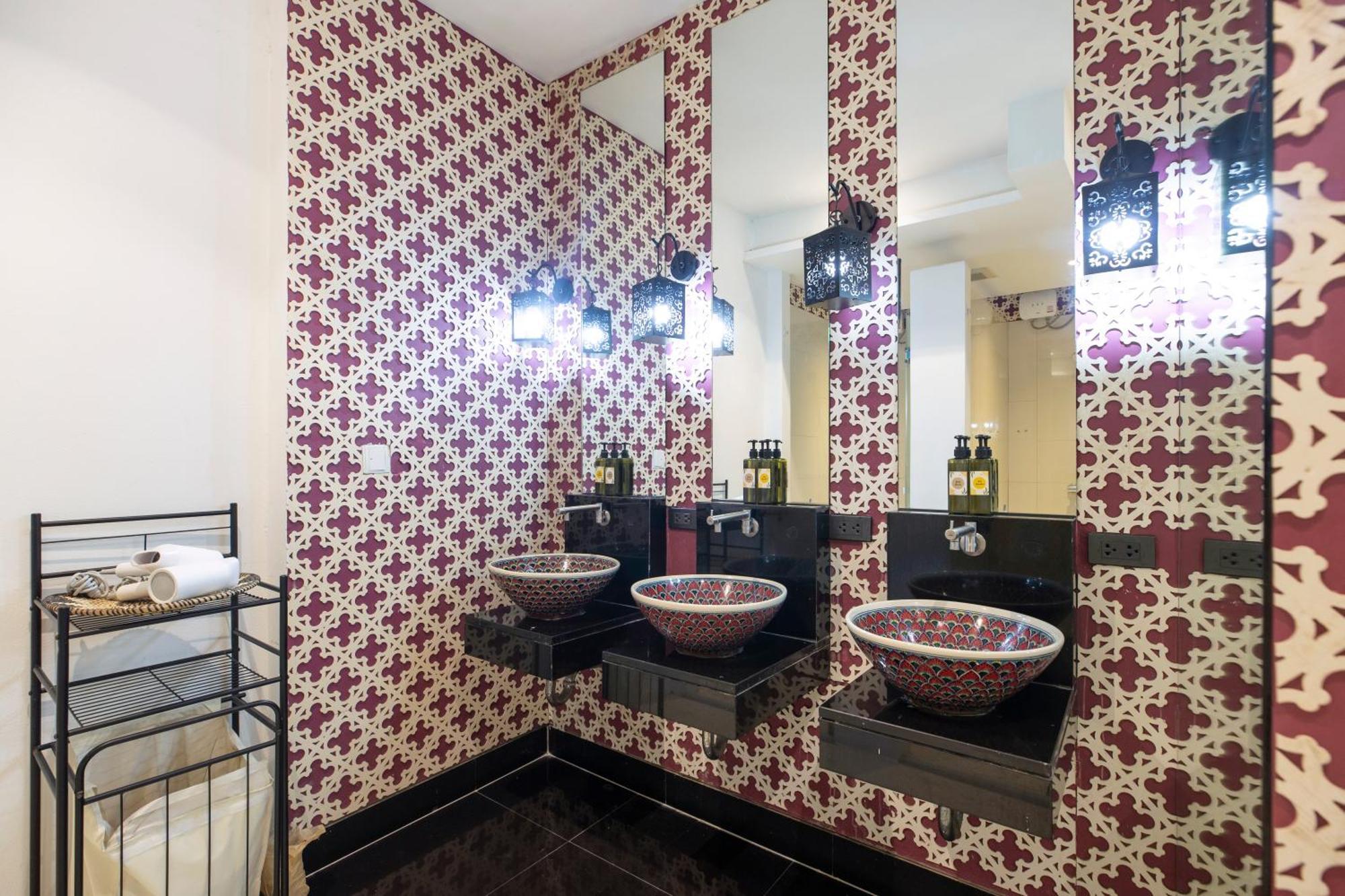Nimit Boutique Hotel Банкок Екстериор снимка